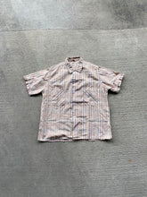Load image into Gallery viewer, 1940s vintage button up shirt (size M)
