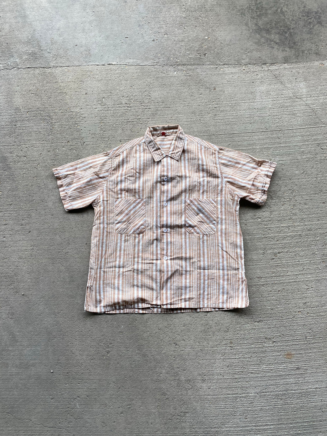 1940s vintage button up shirt (size M)
